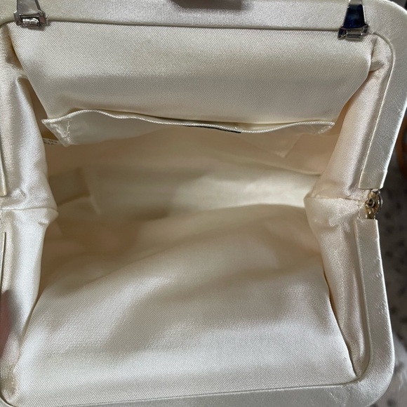 Vintage Lord and Taylor Beaded Sequine Iridescent Purse Wedding Evening - Picture 4 of 10